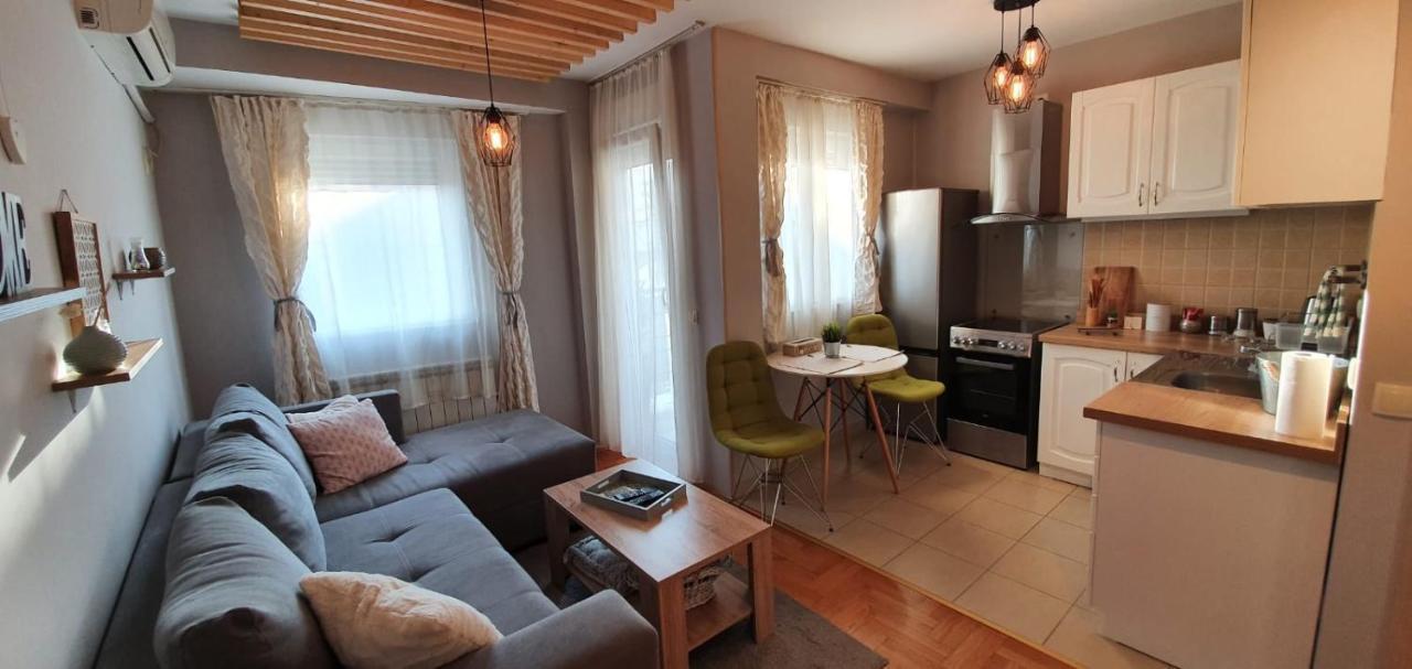 Apartment Cerska Mrb Belgrado Exterior foto